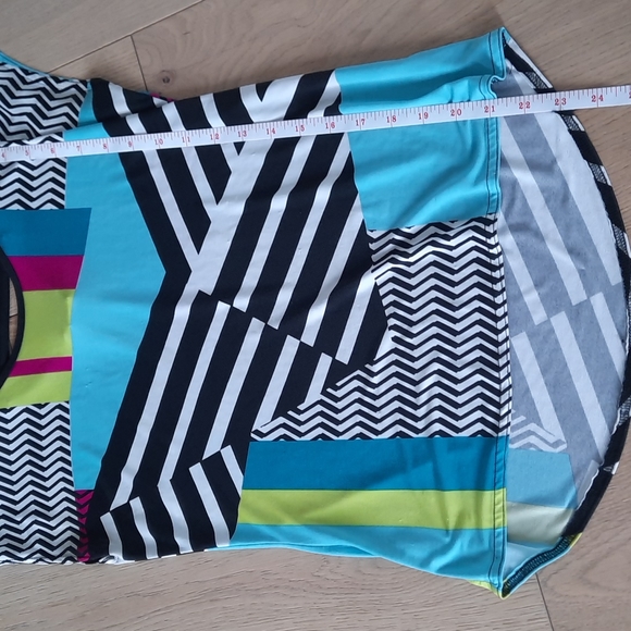 BRODY MYLES Cute Cap Sleeve Top Sz Small With Back Detail - Picture 2 of 5